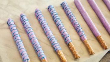 How to make easy chocolate-dipped pretzel rods - Tidy Mo