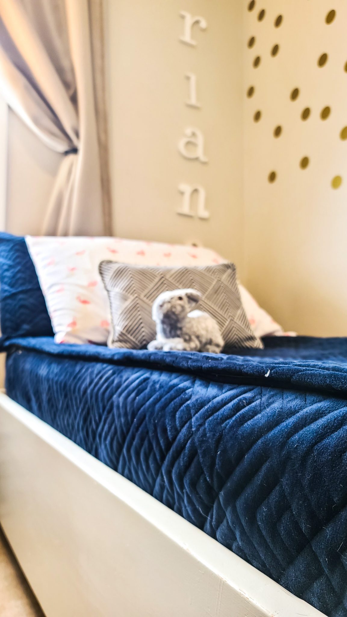 The Ultimate Solution for Small Spaces and Kids DIY Zippered Bedding